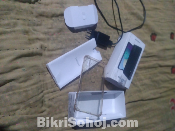 Samsung m11